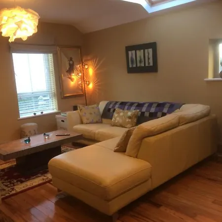 Hidden Village Centre First Floor At Market Square Apartment *